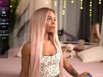 sarahraynex on Chaturbate 