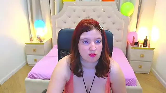 AmazingTori on StripChat 