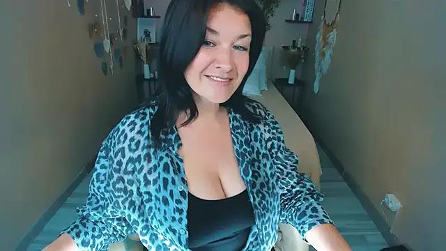 AnaMills on StripChat 