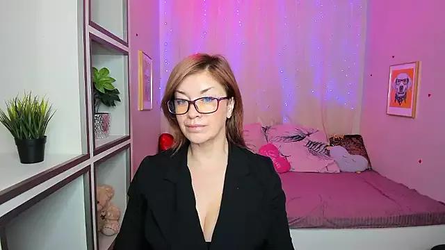 AnaMills on StripChat 