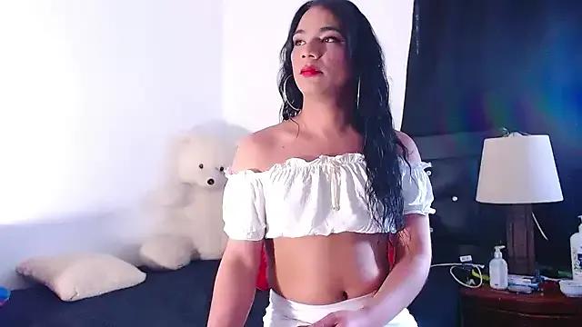 Catalinehot2025 on StripChat 