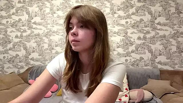 CoralinaEastoy — tease under boobies