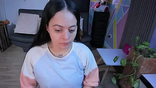 Cuttiealice on StripChat 