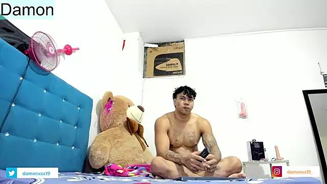 daamonxxx19 on StripChat 