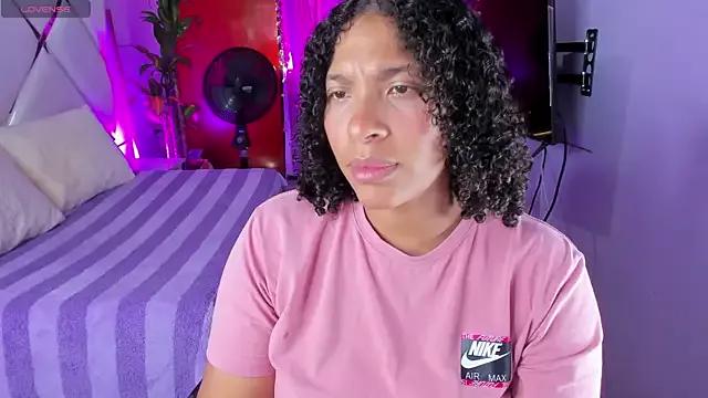 DannaBerry on StripChat 