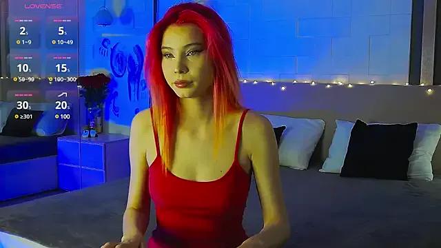 Emma_plux on StripChat 