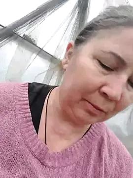 EmmaSquirt on StripChat 