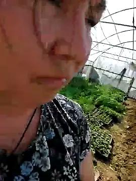 EmmaSquirt on StripChat 