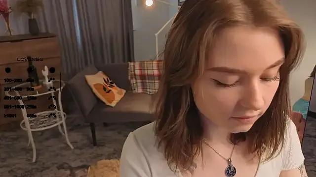 LuellaVisalli on StripChat 