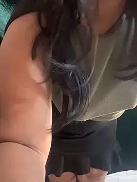 Maggi-is-back on StripChat 