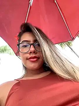 sara_calderon on StripChat 