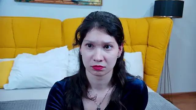 SaraDenar on StripChat 