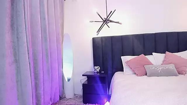 susyy7 on StripChat 
