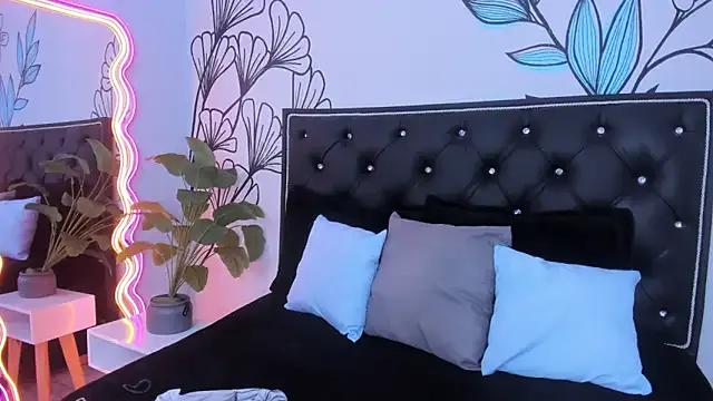 Sweet_Ariadna_ on StripChat 